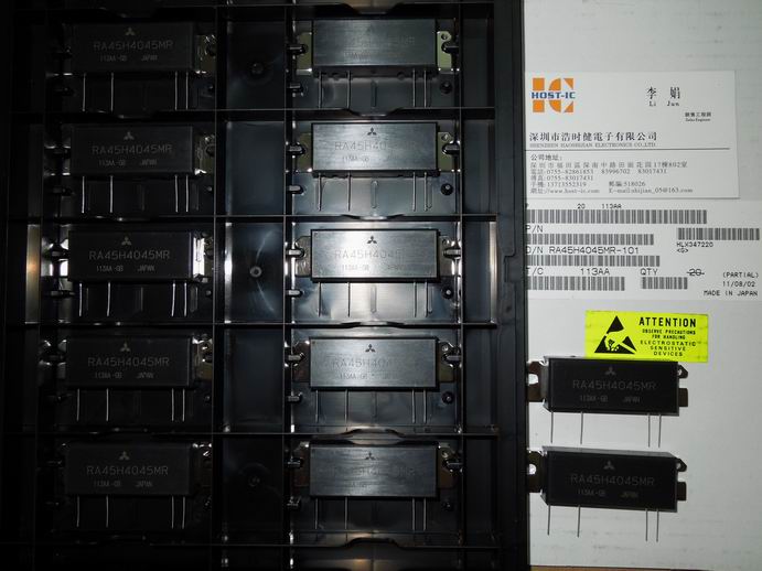 RA45H4045MR是45-watt RF的MOSFET放大器模块12.5-volt移动电台在向工作在400-450-MHz范围.电池可以直接连接到漏极增强型MOSFET晶体管.如果没有门电压(VGG进入=0V),只有一小漏电流排水和输入信号衰减的RF高达60 dB.输出功率和漏电流增加门极电压上升.与周围4V(最低),输出功率和电压门漏电流大幅增加.