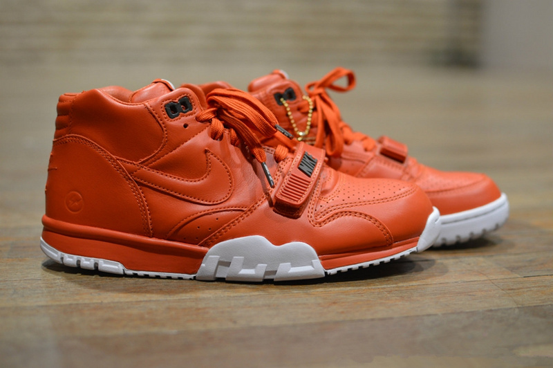 耐克运动鞋代理_耐克代购货源_一件代发货源