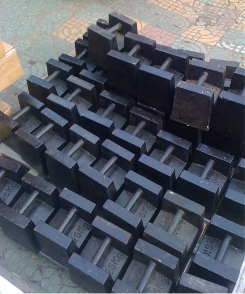 扬州25公斤秤砣厂家,铸铁25kg配重砝码